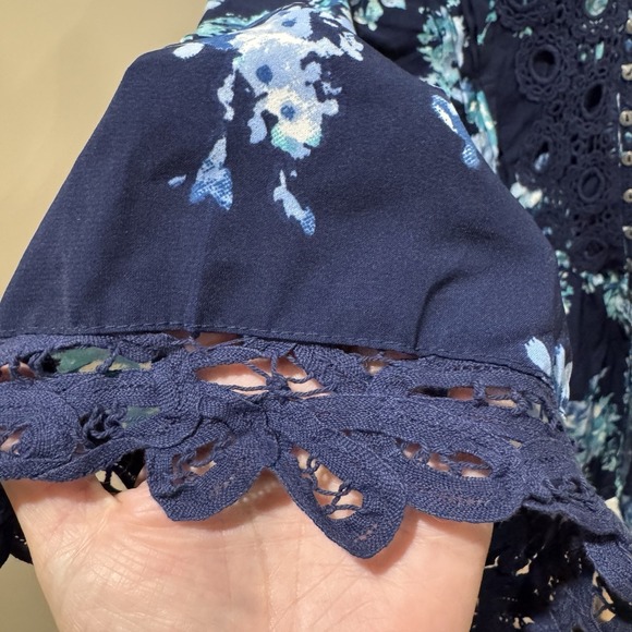 Women's Boho Floral Lace Crochet Trim Blue Tunic Shirt Size 24W Coastal Casual - Picture 3 of 10
